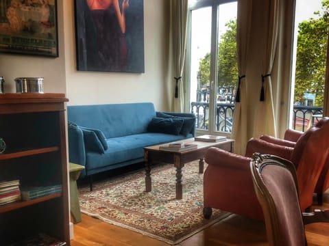 Perfect location & Parking Apartment in Antwerp
