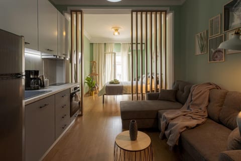 Bed, Living room, kitchen