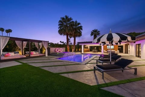 Property building, Patio, Communal lounge/ TV room, Day, Night, Natural landscape, Garden, Balcony/Terrace, Evening entertainment, Garden view, Pool view, Swimming pool, sunbed