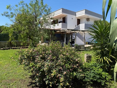 Property building, Natural landscape, Garden, Garden view