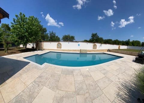 Day, Balcony/Terrace, Pool view, Swimming pool, sunbed