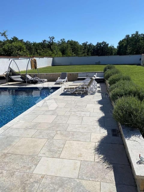 Day, Natural landscape, Balcony/Terrace, Garden view, Pool view, Swimming pool, sunbed