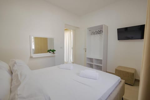 Relaxing Escape Rooms Apartment in Ksamil