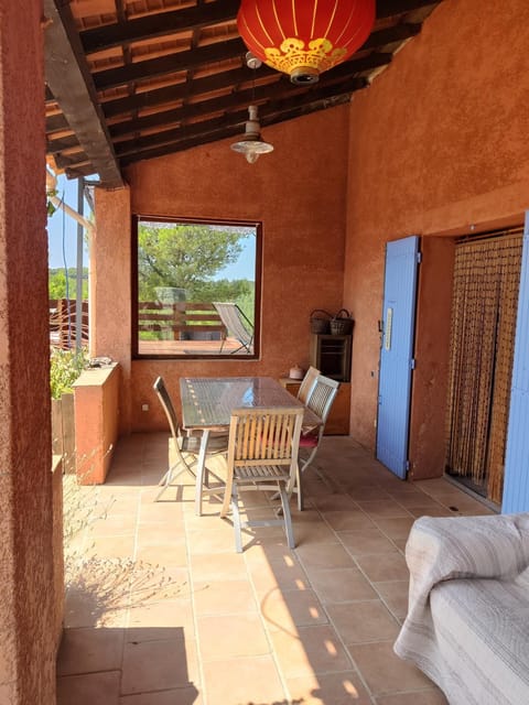 Soleil bleu House in Rognes