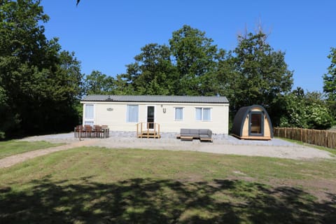 Hof Nieuwerkerk Chalet 2 Campground/
RV Resort in Zeeland, Netherlands