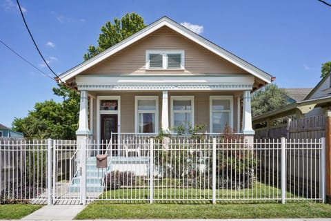 Property building, Street view