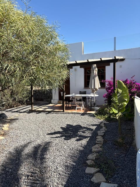 Property building, Day, Garden, Garden view