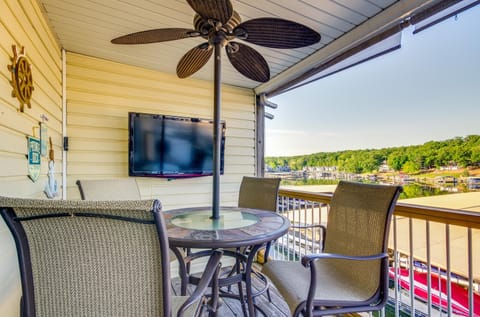 Osage Beach Vacation Rental with Main Channel Views! Apartment in Osage Beach