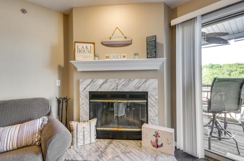 Osage Beach Vacation Rental with Main Channel Views! Apartment in Osage Beach