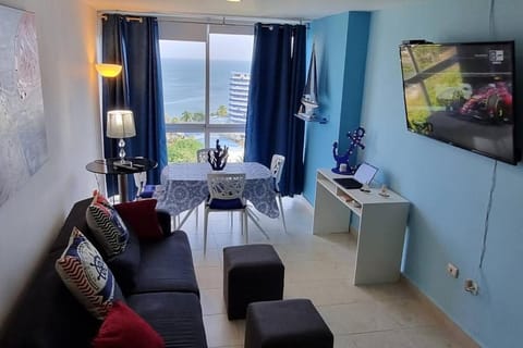 TV and multimedia, Living room, Seating area, Dining area, Evening entertainment