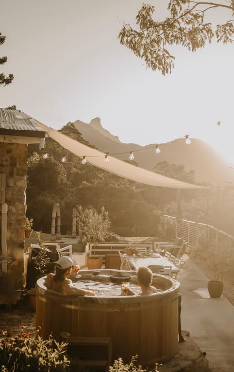 Balcony/Terrace, Spa and wellness centre/facilities, Dining area, Garden view, Landmark view, Mountain view, Entertainment