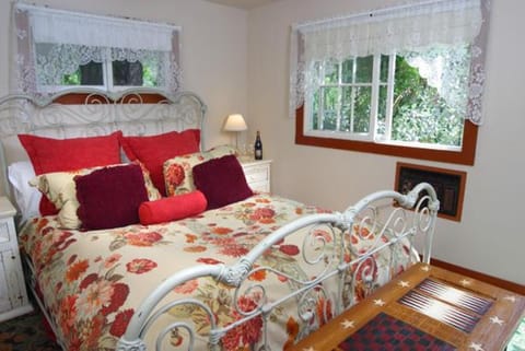 Bear Flag Inn Bed and Breakfast in Calistoga