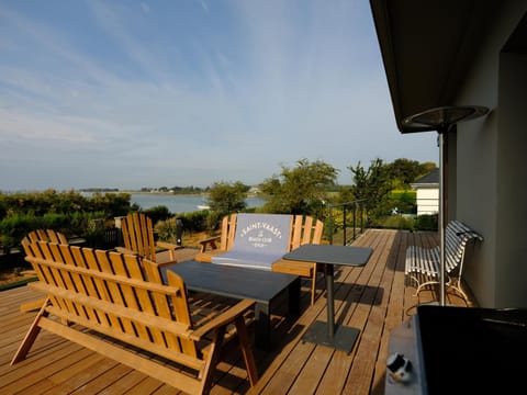 Le beaupré loft vue mer imprenable Apartment in Saint-Vaast-la-Hougue