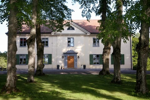 Property building, Facade/entrance, Lobby or reception