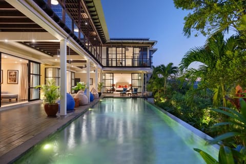 Property building, Pool view, Swimming pool, sunbed