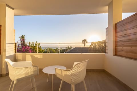 Patio, Day, View (from property/room), Balcony/Terrace, Seating area, Sea view