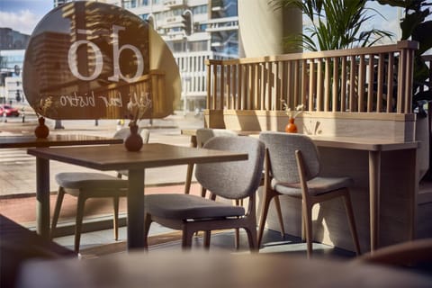 Restaurant/places to eat, Restaurant/places to eat