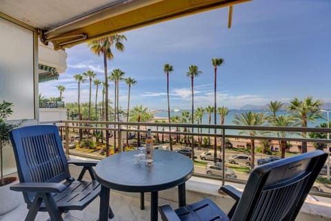Patio, Day, View (from property/room), Balcony/Terrace, Seating area, Sea view