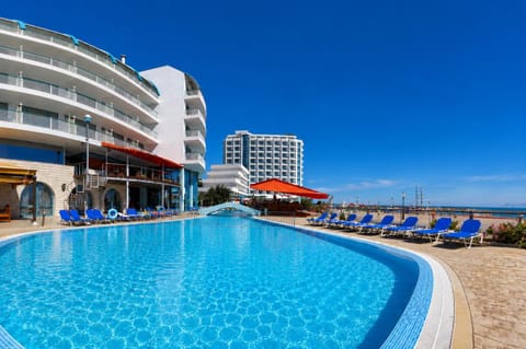 Property building, Swimming pool, Swimming pool