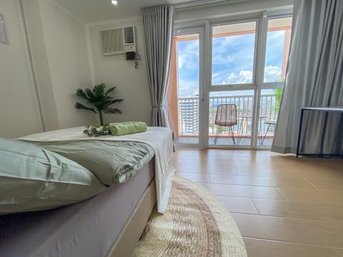 Bed, Balcony/Terrace, Photo of the whole room, Bedroom