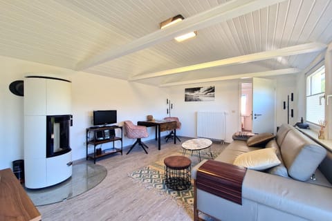 TV and multimedia, Living room, Dining area
