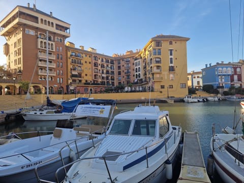 Day, Natural landscape, Lake view, River view, Sea view, Location