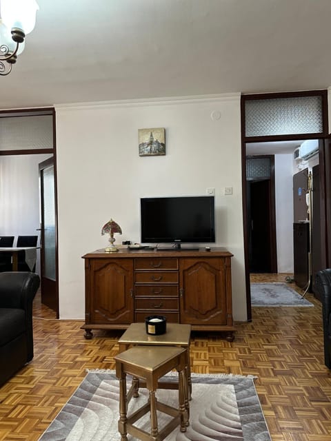 Communal lounge/ TV room, TV and multimedia, Evening entertainment