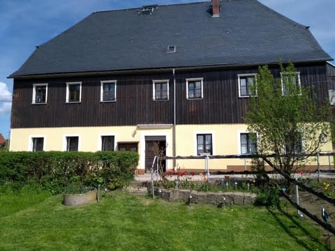 Property building, Day, Garden