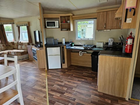 Honey Cottage Caravan Park House in England