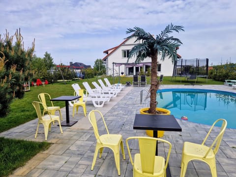 Garden, Pool view, Swimming pool, sunbed