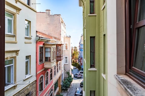 Street view, Quiet street view