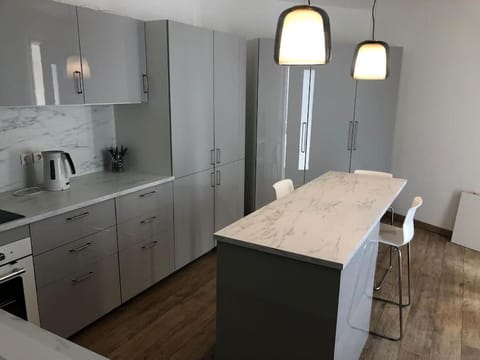 Appartement centre village Rochefort du Gard Apartment in Rochefort-du-Gard