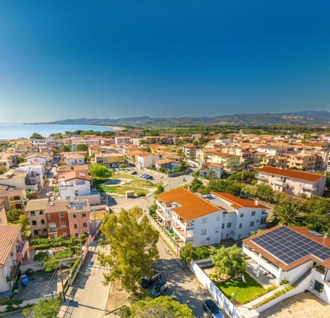 Property building, Day, Neighbourhood, Natural landscape, Bird's eye view, View (from property/room), City view, Landmark view, Mountain view, Sea view, Street view, Location, Quiet street view