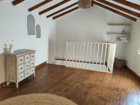 Bedroom, air conditioner