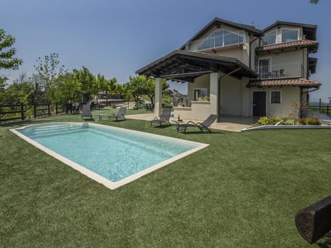 Property building, Garden, Pool view, Swimming pool, Open Air Bath