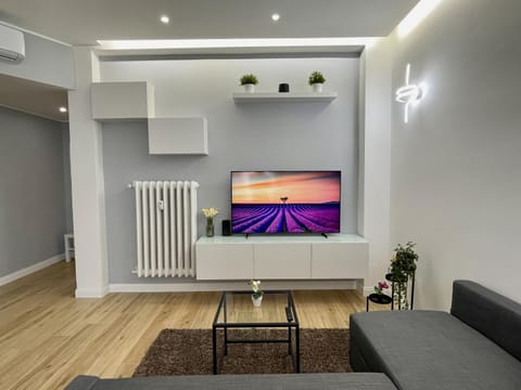 Communal lounge/ TV room, TV and multimedia, Evening entertainment, internet