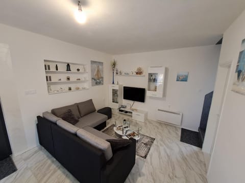 Kuća za odmor Nives House in Šibenik-Knin County, Croatia