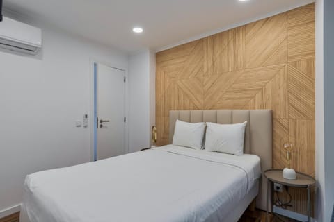 Bed, Bedroom, air conditioner