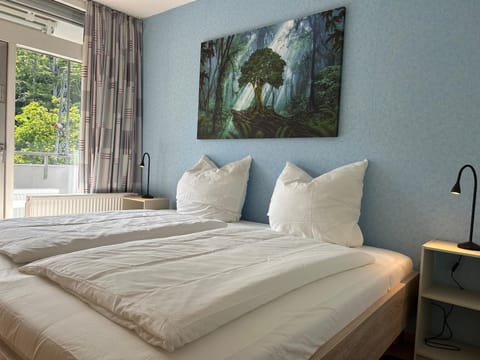 Bed, View (from property/room), Balcony/Terrace, Photo of the whole room, Bedroom, wardrobe