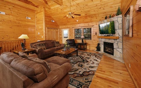 Bear Tracks Villa in Gatlinburg