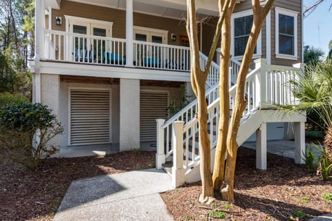 3076 Seabrook Village Drive House in Seabrook Island