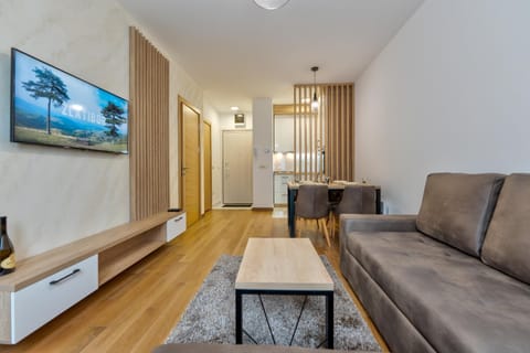 TV and multimedia, Living room, Seating area, Dining area, hair dresser