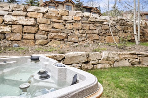 Silver Star #18 - 4 Bed Cottage w Spa House in Park City