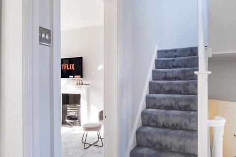 Station view apartment Apartment in York