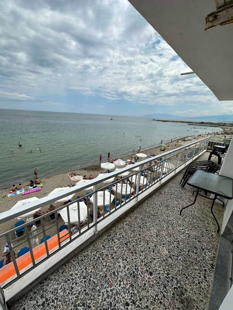 View (from property/room), Balcony/Terrace, Sea view