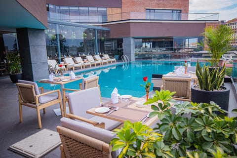 Swimming pool