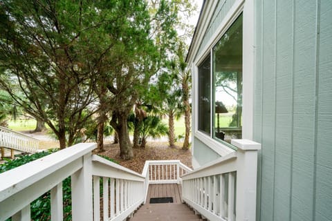 546 Tarpon Pond Cottage House in Seabrook Island