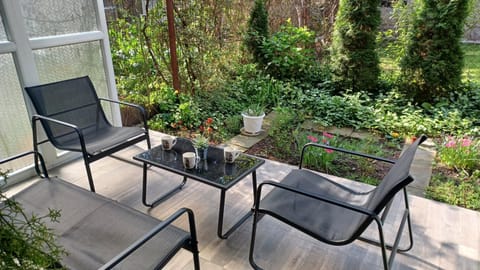 Spring, Day, Garden, View (from property/room), Seating area, Garden view