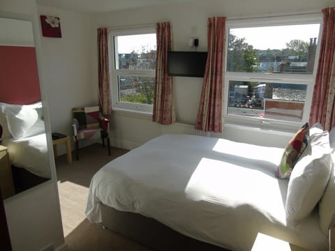 Carrington Guest House Bed and Breakfast in Paignton