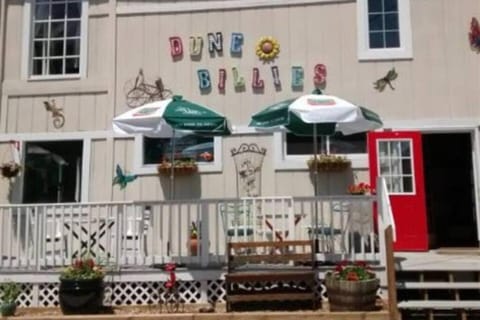 Lg-Group Oasis Near Beach w/Firepit; Pets OK Apartment in Michigan City